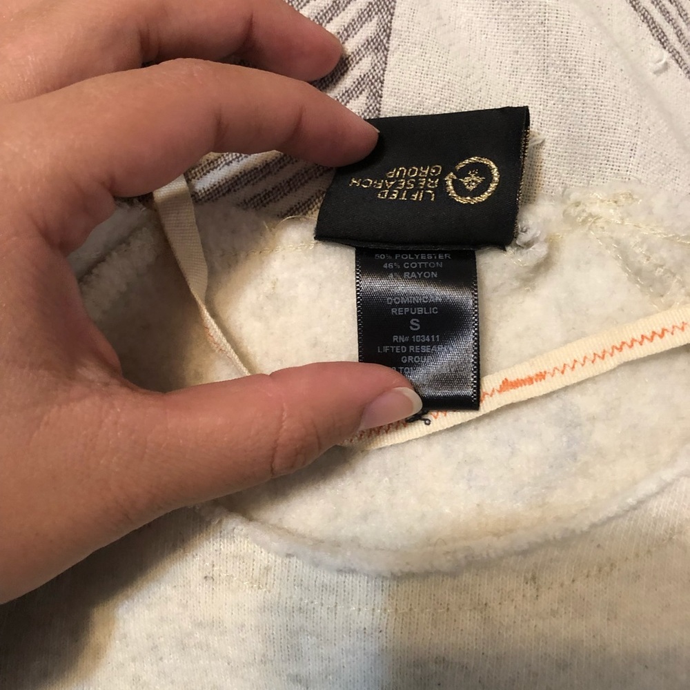 Sweater - Picture 6 of 6